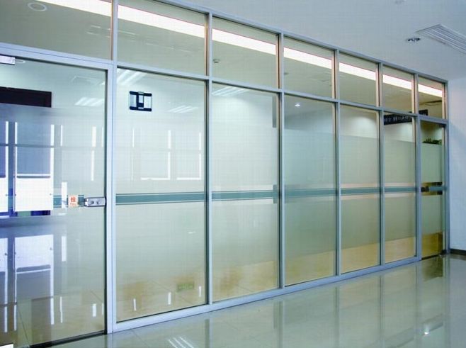 禅城二级分隔玻璃隔断：空间层次感与功能性的精妙融合